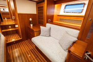 56ft Hunt Yachts Yacht For Sale