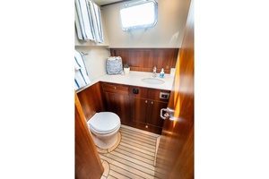 56ft Hunt Yachts Yacht For Sale
