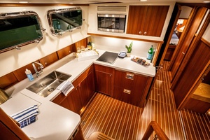 56ft Hunt Yachts Yacht For Sale