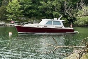 OFF PISTE 42ft Sabre Yacht For Sale