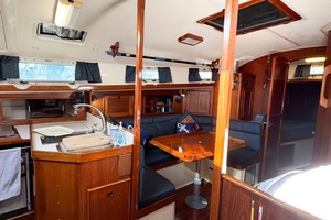 33ft Nonsuch Yacht For Sale