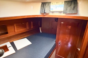 33ft Nonsuch Yacht For Sale