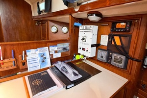 33ft Nonsuch Yacht For Sale