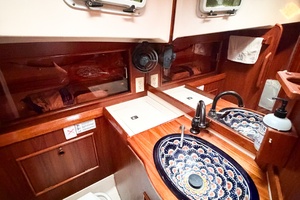 33ft Nonsuch Yacht For Sale