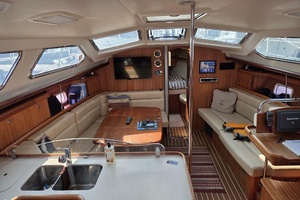 Pure Sterling 44ft Hunter Yacht For Sale