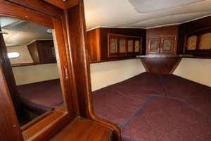 LONG SHOT 41ft Islander Yacht For Sale