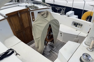 LONG SHOT 41ft Islander Yacht For Sale