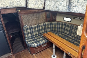 LONG SHOT 41ft Islander Yacht For Sale