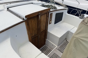 LONG SHOT 41ft Islander Yacht For Sale