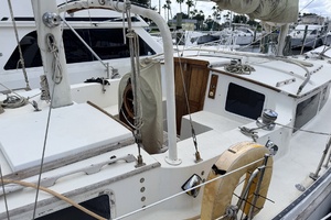 LONG SHOT 41ft Islander Yacht For Sale