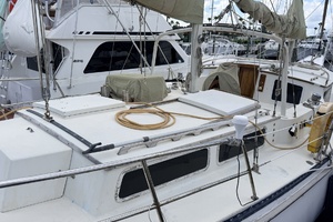 LONG SHOT 41ft Islander Yacht For Sale
