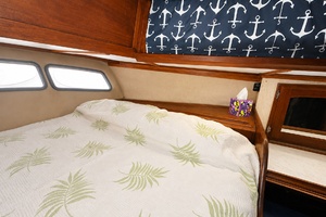 LONG SHOT 41ft Islander Yacht For Sale