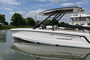 22ft Axopar Yacht For Sale