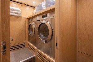 SOFI VI 120ft Sanlorenzo Yacht For Sale