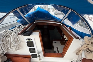 Petrel 30ft Cape Dory Yacht For Sale