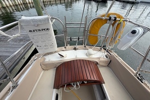Petrel 30ft Cape Dory Yacht For Sale