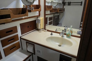 Inspeyered 2 46ft Grand Banks Yacht For Sale