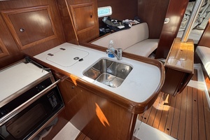 33ft Beneteau Yacht For Sale