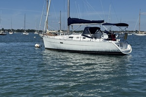 33ft Beneteau Yacht For Sale