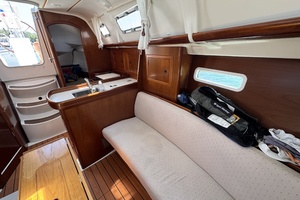 33ft Beneteau Yacht For Sale