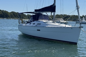 33ft Beneteau Yacht For Sale