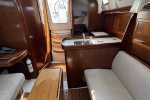 33ft Beneteau Yacht For Sale