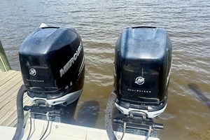 HOOKED ON A FEELING 32ft Jarrett Bay Yacht For Sale