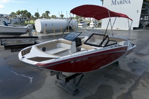Wake N Lake 20ft Glastron Yacht For Sale