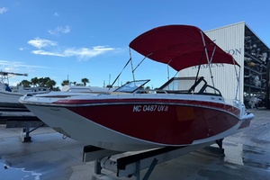 Wake N Lake 20ft Glastron Yacht For Sale
