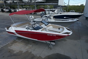 Wake N Lake 20ft Glastron Yacht For Sale