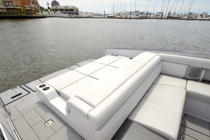 32ft Aviara Yacht For Sale