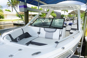 28ft Chaparral Yacht For Sale