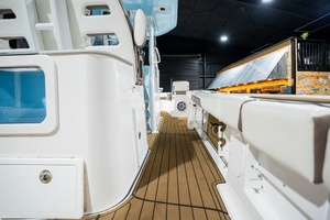 31ft Tidewater Yacht For Sale