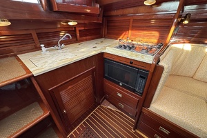 MOONLIGHT 40ft Hinckley Yacht For Sale