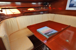 MOONLIGHT 40ft Hinckley Yacht For Sale