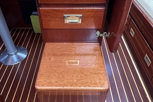 MOONLIGHT 40ft Hinckley Yacht For Sale