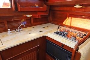 MOONLIGHT 40ft Hinckley Yacht For Sale
