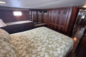 3 Little Birds 53ft Hatteras Yacht For Sale