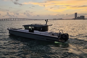 37' Axopar 2021