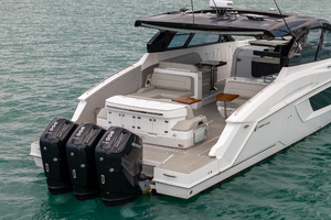 50FT (15.24M) CRUISERS YACHTS