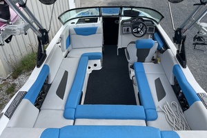 24ft Mastercraft Yacht For Sale