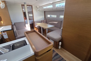 ZEITGEIST 41ft Jeanneau Yacht For Sale