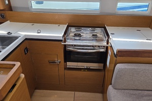 ZEITGEIST 41ft Jeanneau Yacht For Sale