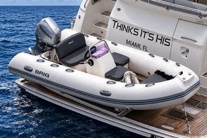 Thinks It s His 65ft Sea Ray Yacht For Sale