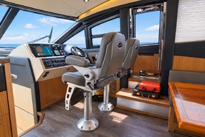 Thinks It s His 65ft Sea Ray Yacht For Sale