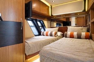 Thinks It s His 65ft Sea Ray Yacht For Sale