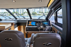 Thinks It s His 65ft Sea Ray Yacht For Sale