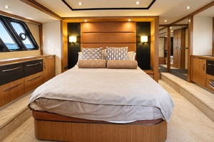 Thinks It s His 65ft Sea Ray Yacht For Sale