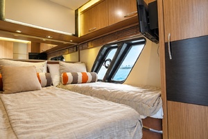 Thinks It s His 65ft Sea Ray Yacht For Sale
