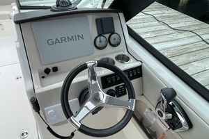 24ft Boston Whaler Yacht For Sale